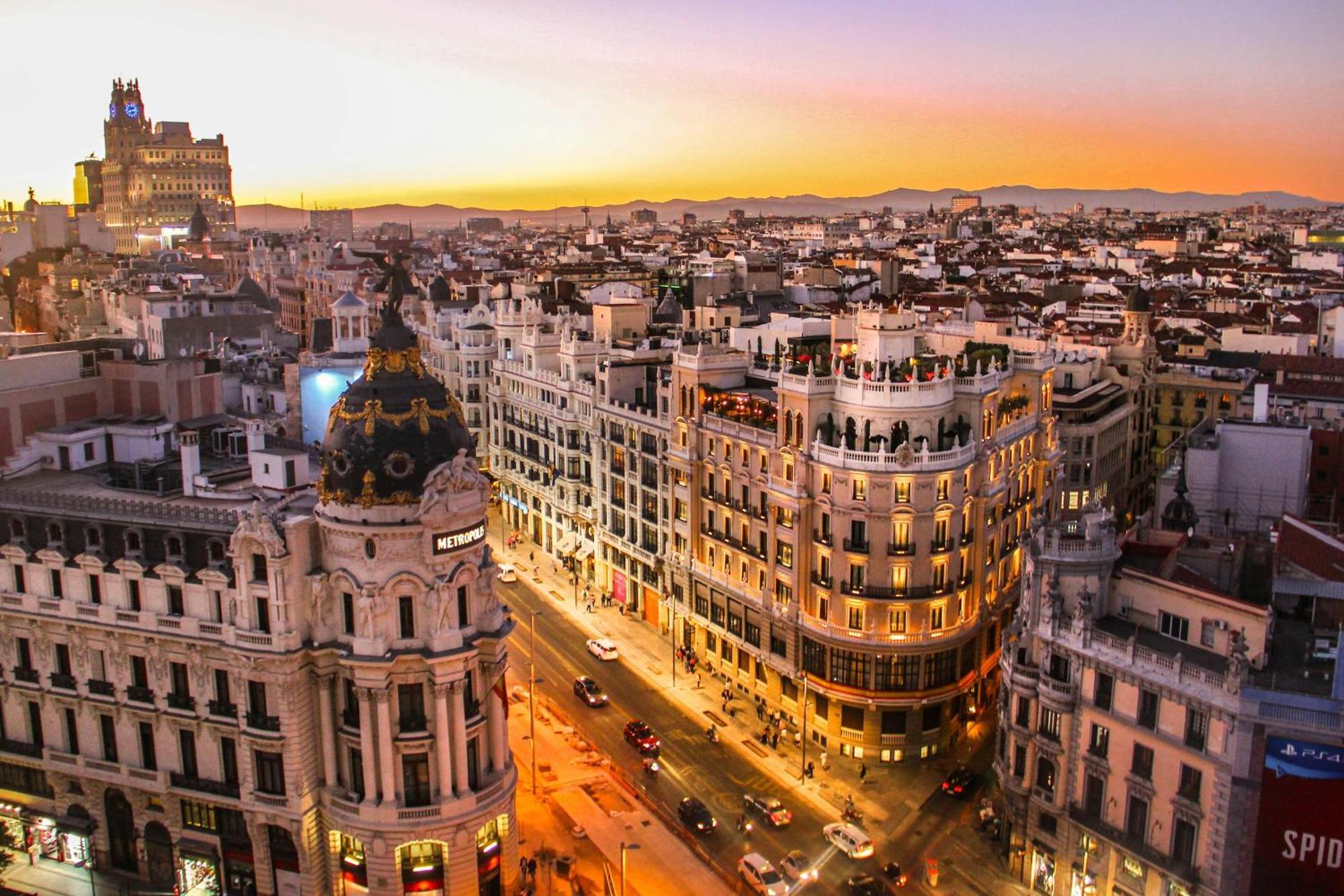 Adosado Cerca Plaza Castilla - Apartamento Cuzco Madrid Luaran gambar